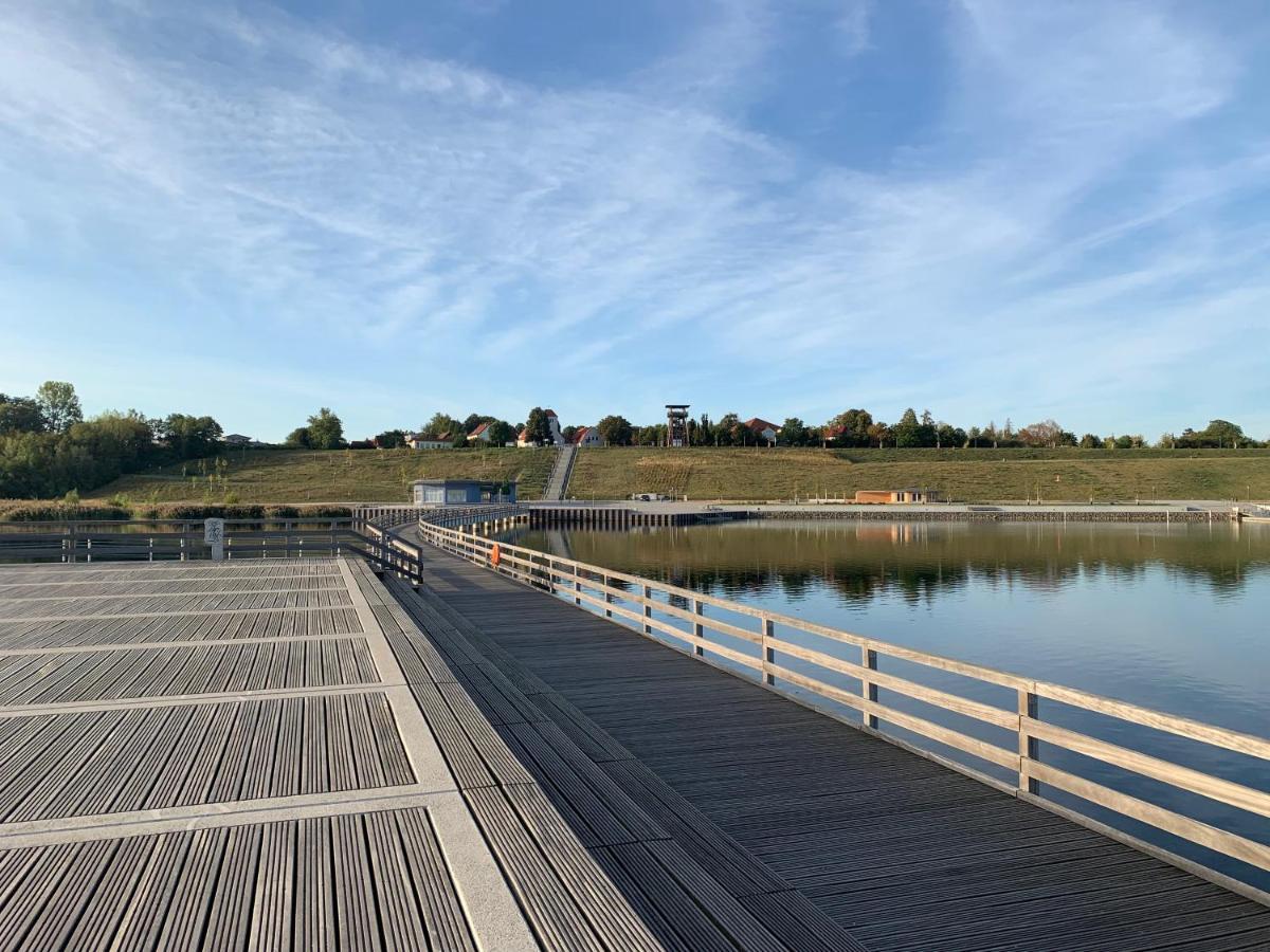 Hausboote Marina Braunsbedra Villa Dış mekan fotoğraf