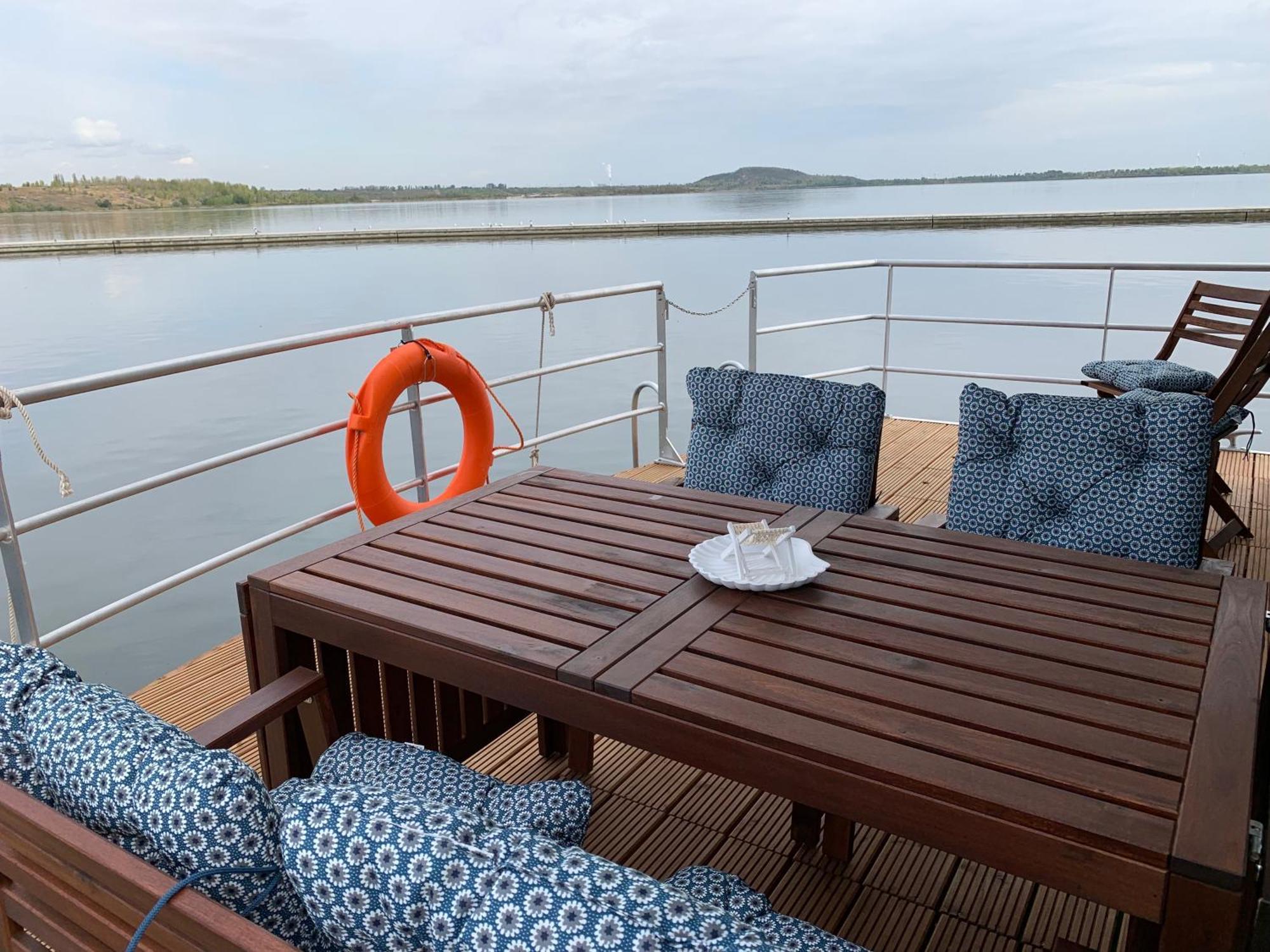 Hausboote Marina Braunsbedra Villa Dış mekan fotoğraf